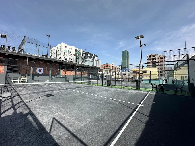 Cancha profesional Pádel 360 - Instalaciones de primera clase